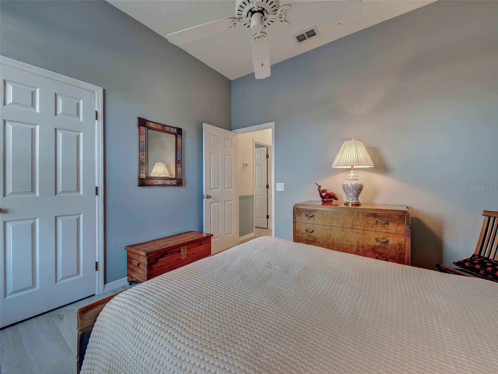 WOODMERE LAKES - Residential