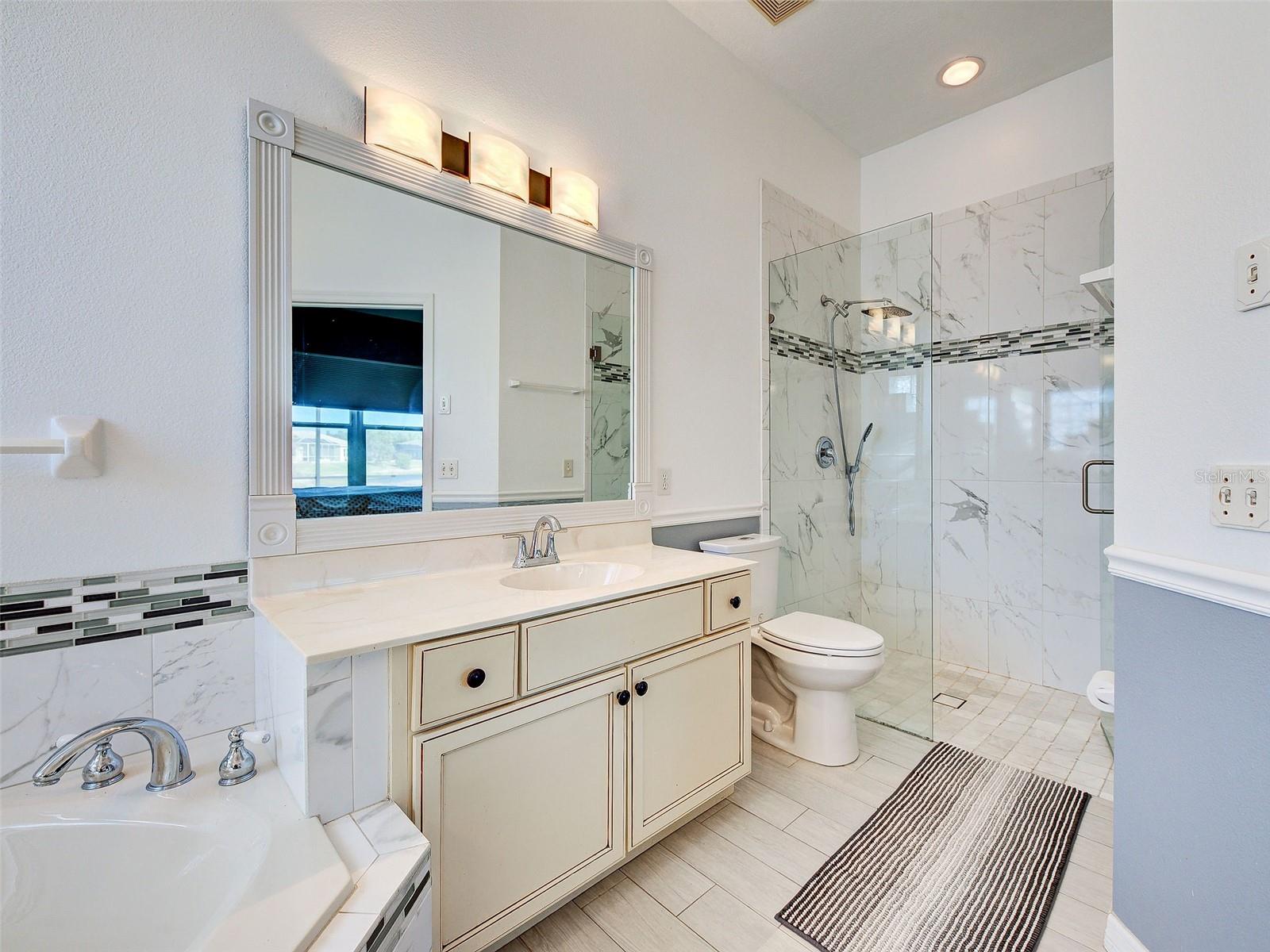 WOODMERE LAKES - Residential