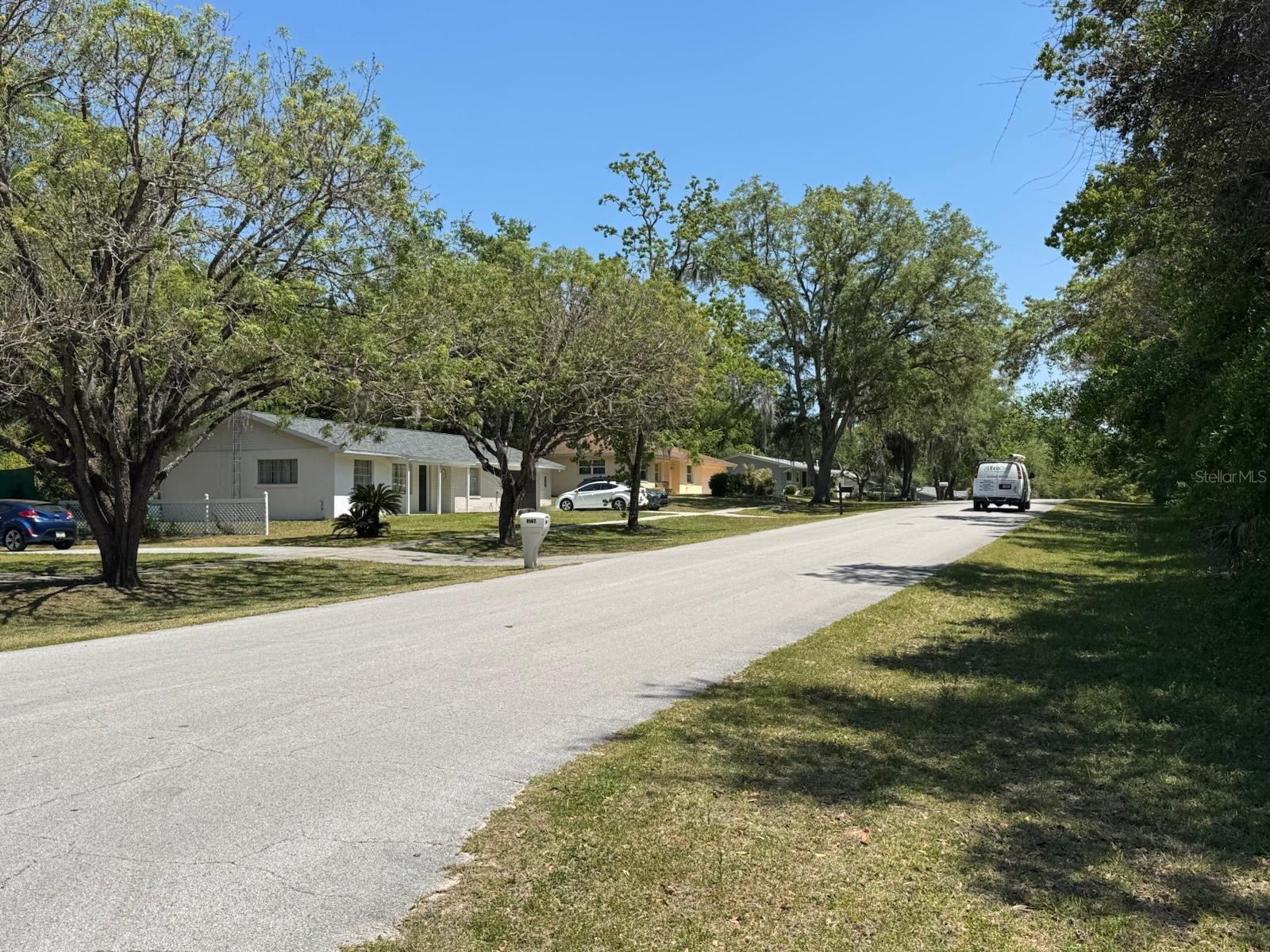 9146 N GOLFVIEW DRIVE