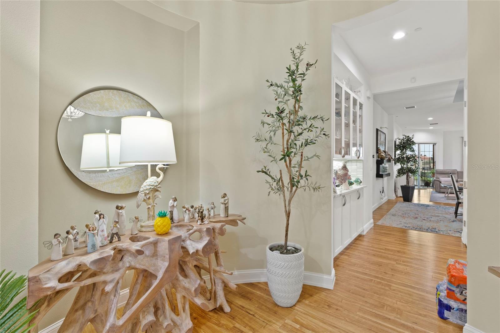 10 FRANKLIN COURT S 63C