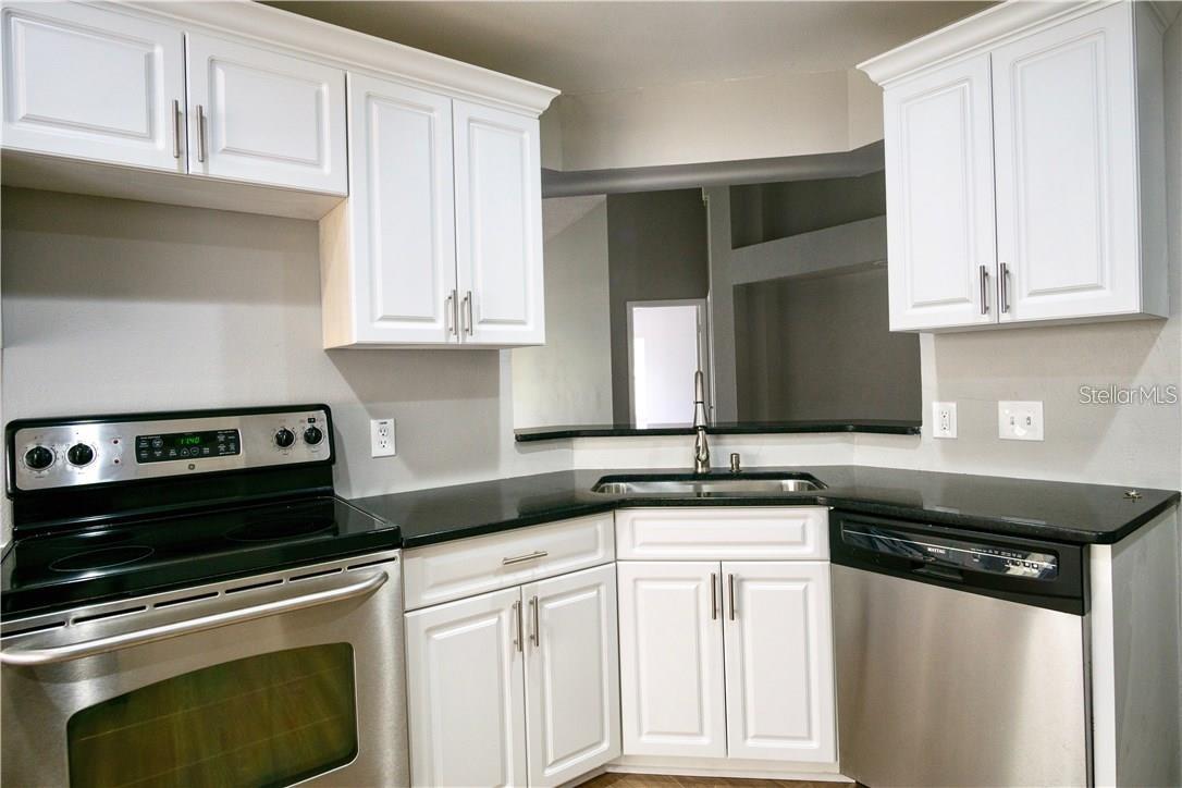 OAKDALE RIVERVIEW ESTATES UN 2 - Residential