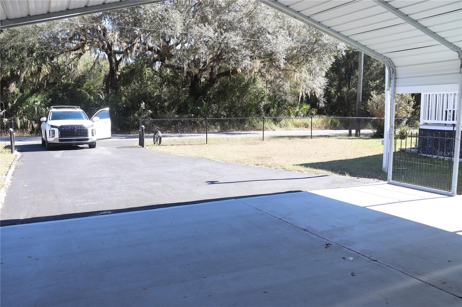 RIVER RETREATS - Residential