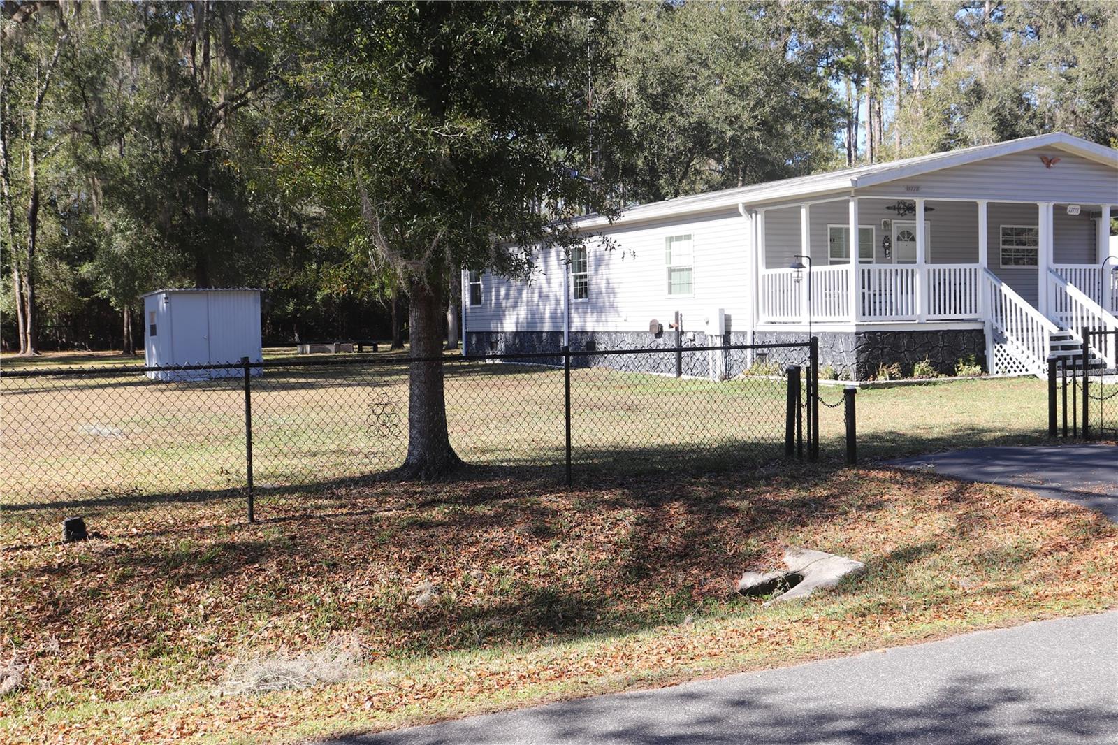 RIVER RETREATS - Residential