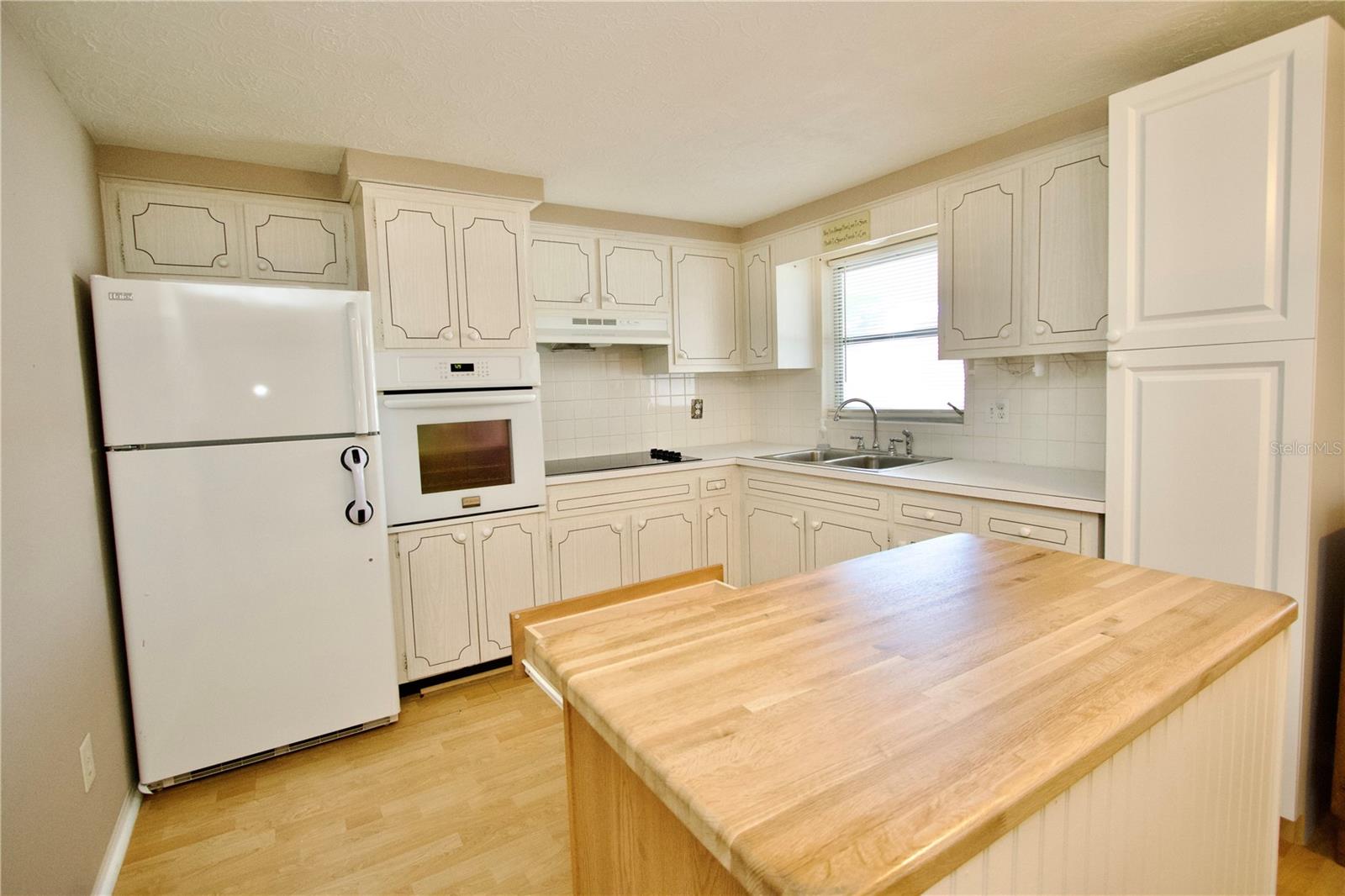 CREST RIDGE GARDENS - Residential