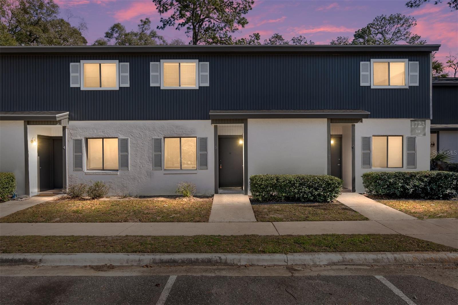 Application is free. Community pool. Income requirement is 2 times the rent. No evictions within the last 5 years. Background check will be performed on all applicants. If there are pets: Non refundable pet deposit $250 per pet. Re-occurring pet fee $25 per month per pet. *Pet fees are if applicable*. 2 pet maximum No large or aggressive dog breeds. Water utility $50 per month. In most cases it’s about $2,800 to move in total.