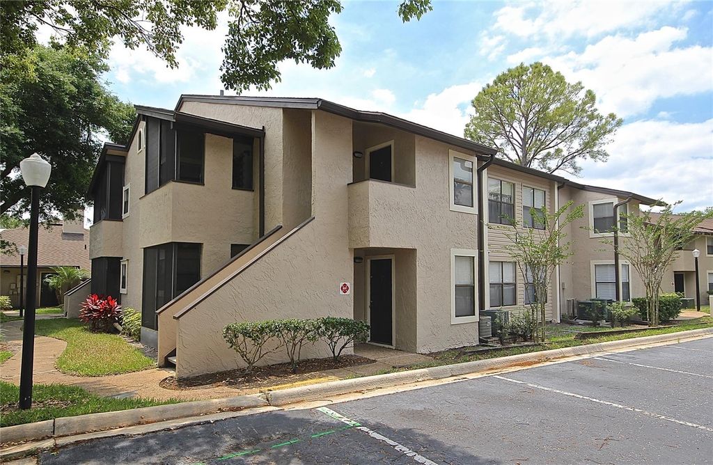 Photo of 2905 Antique Oaks Circle #4, Winter Park, FL 32792 (MLS # O6376272)