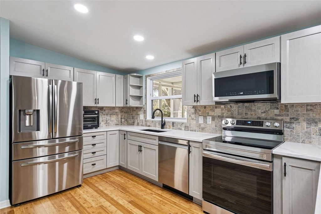 Photo of 11915 Salina Way, Leesburg, FL 34788 (MLS # O6377311)