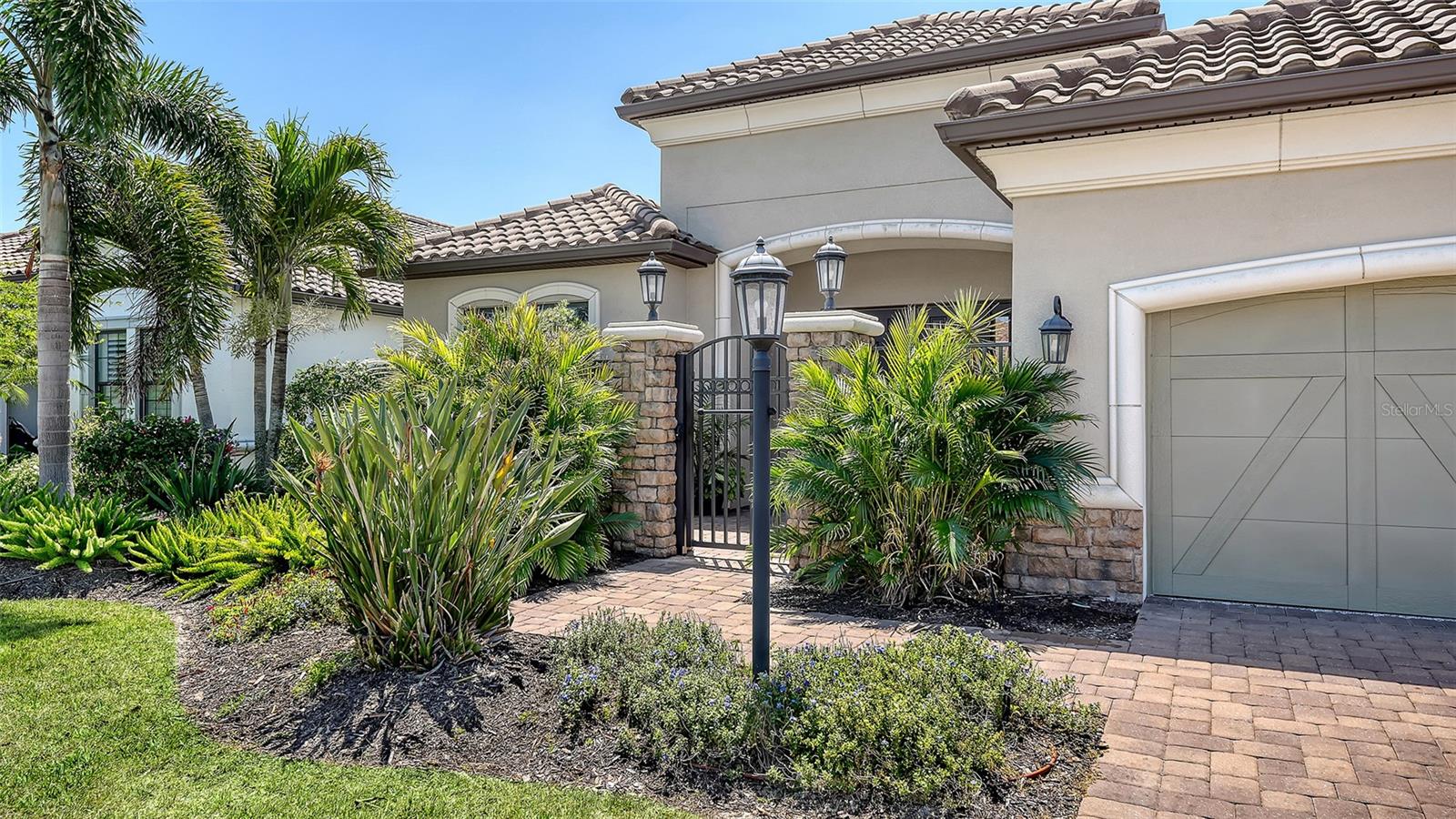 ESPLANADE AT LAKEWOOD RANCH - Residential
