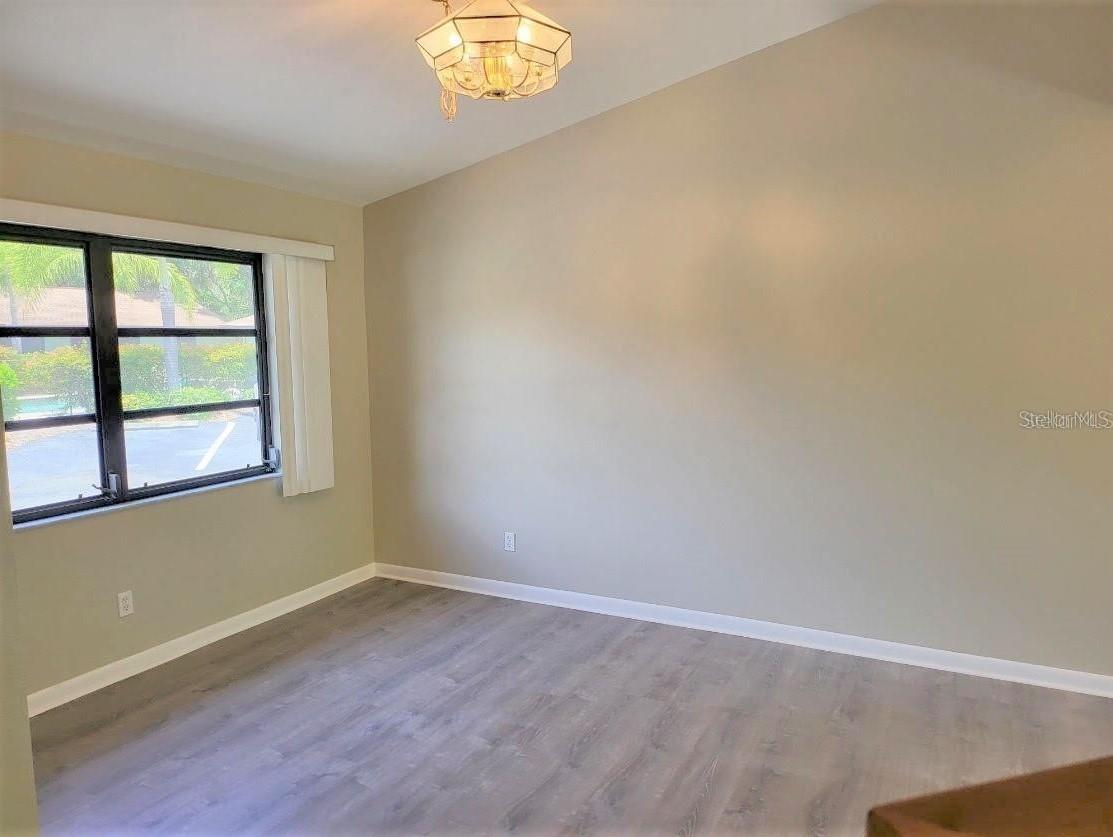 QUAIL OAKS - Residential Lease
