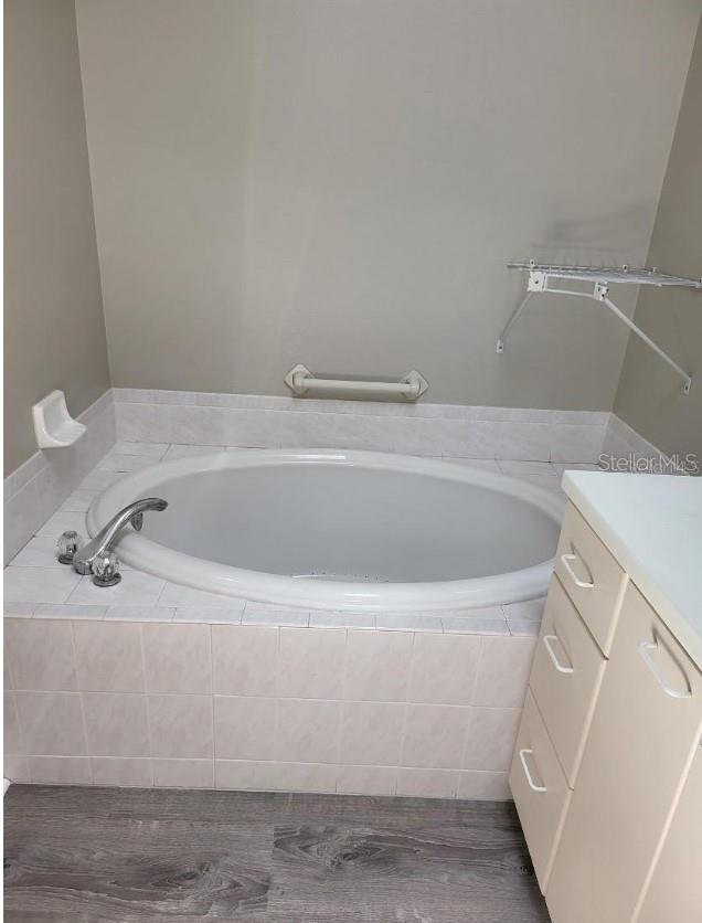 QUAIL OAKS - Residential Lease