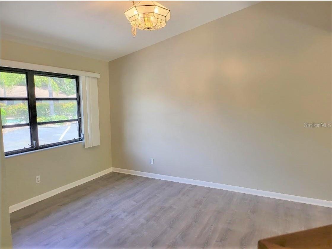 QUAIL OAKS - Residential Lease