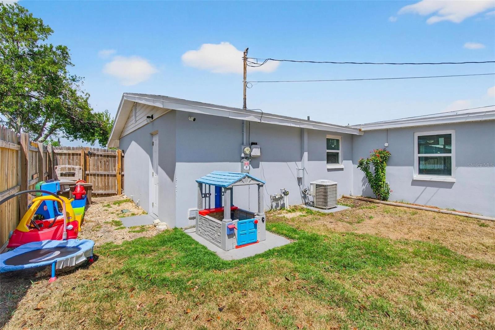 FOREST HILLS - Residential