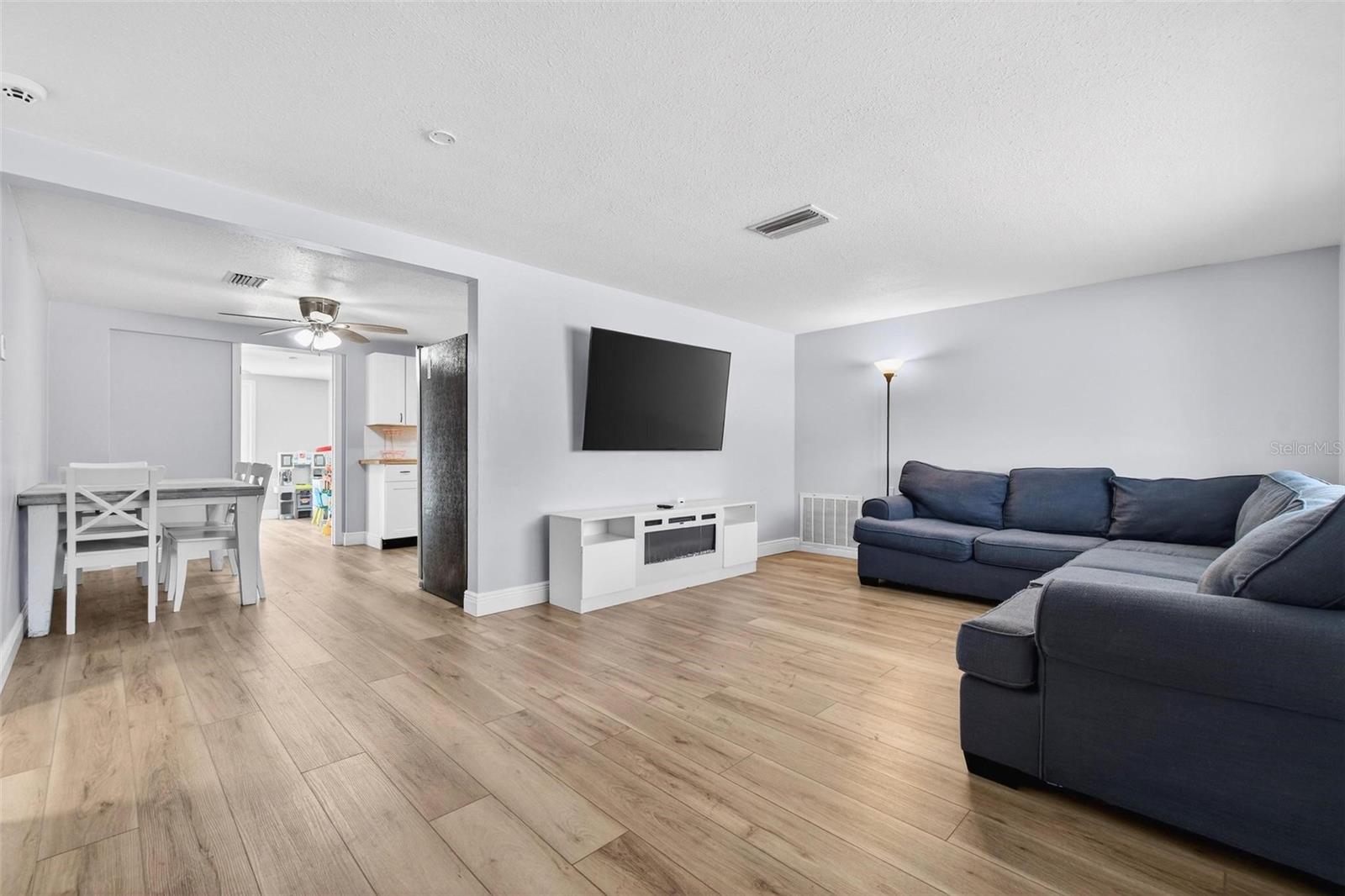 FOREST HILLS - Residential