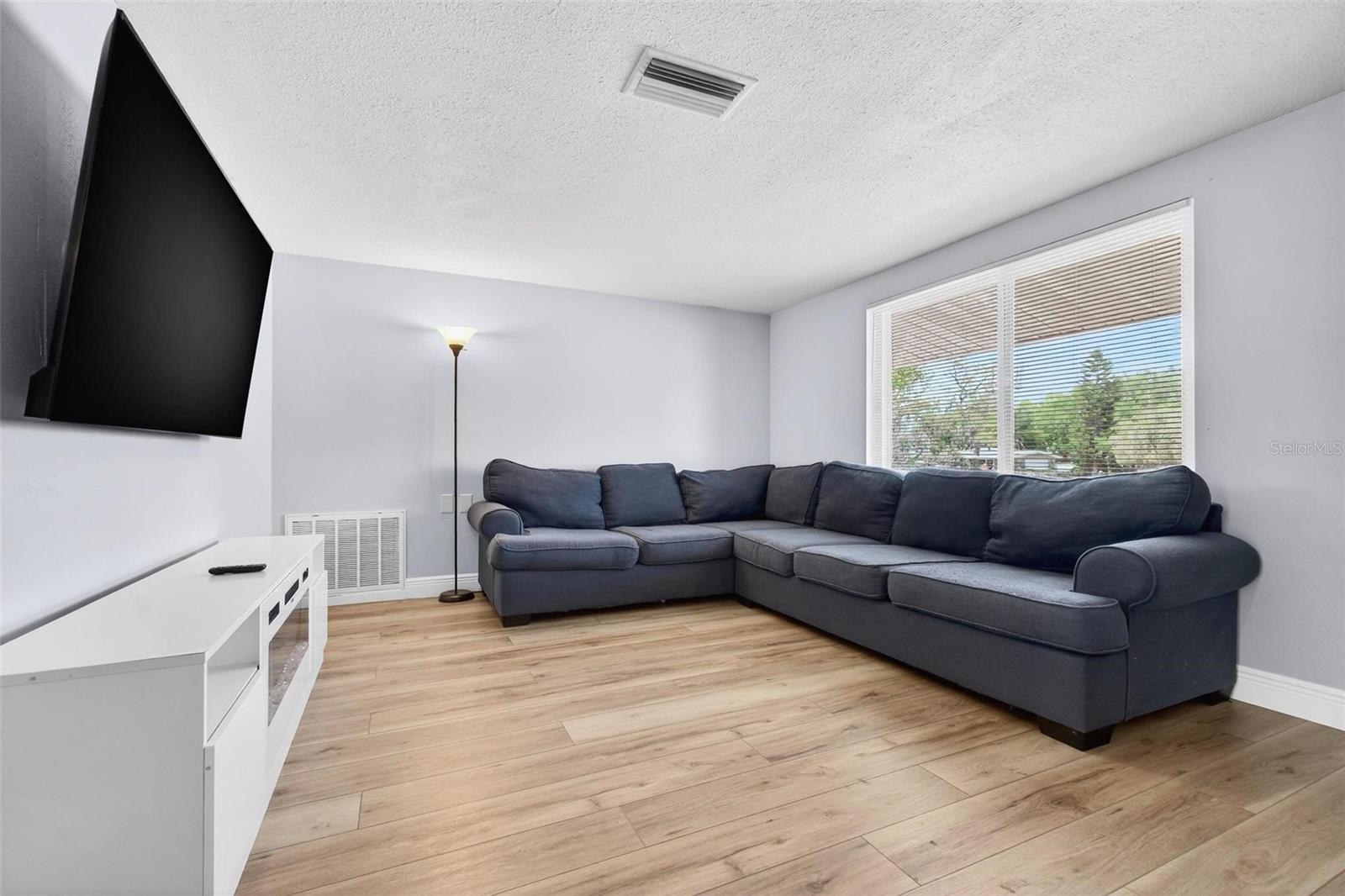 FOREST HILLS - Residential