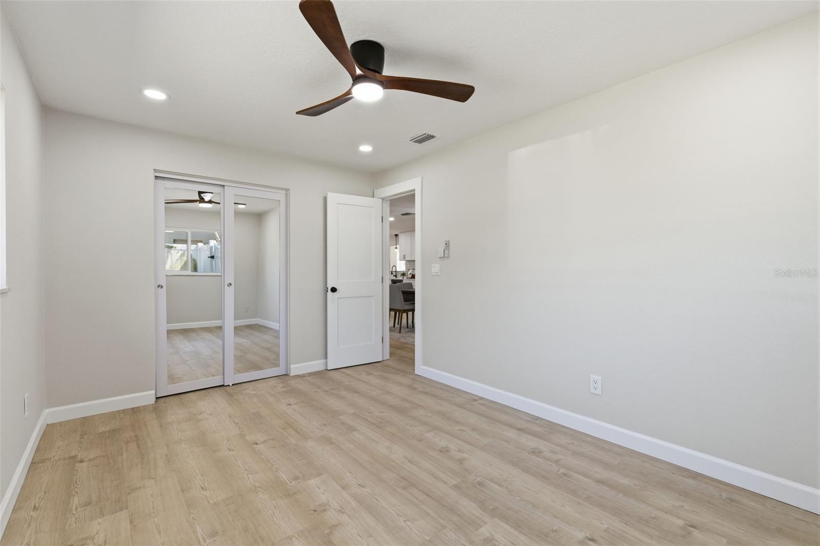 MEADOWS THE 1ST ADD - Residential