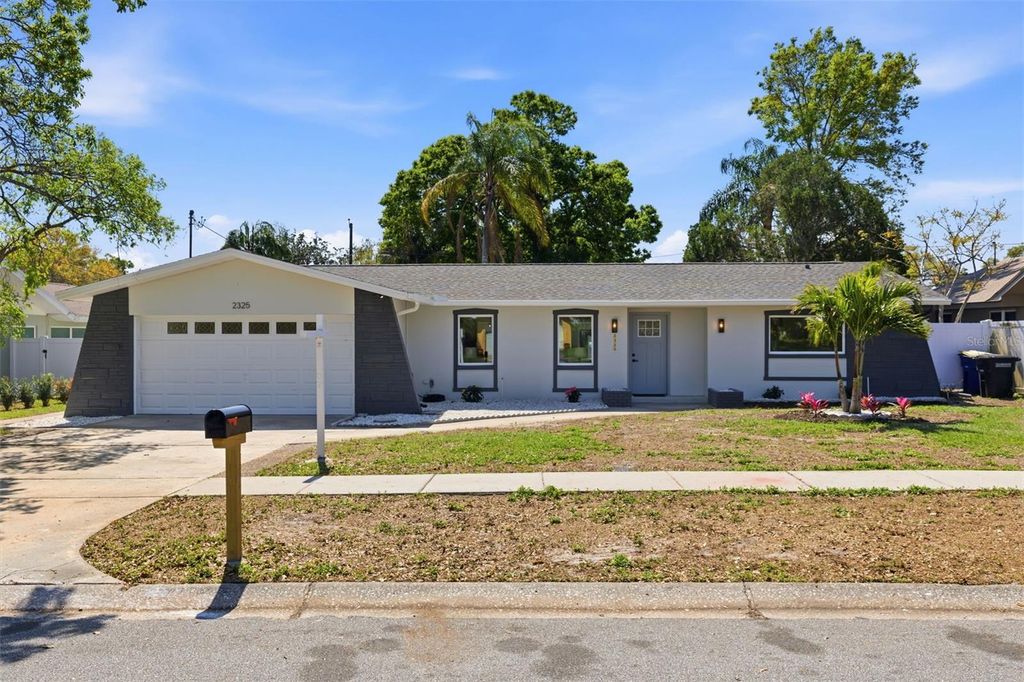 Photo of 2325 Glenmoor Road N, Clearwater, FL 33764 (MLS # TB8485993)