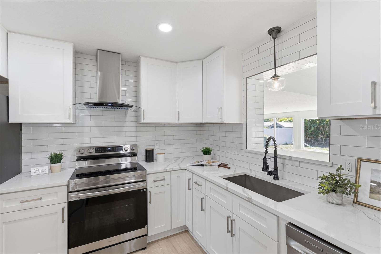 MEADOWS THE 1ST ADD - Residential