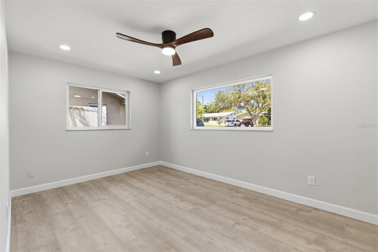 MEADOWS THE 1ST ADD - Residential