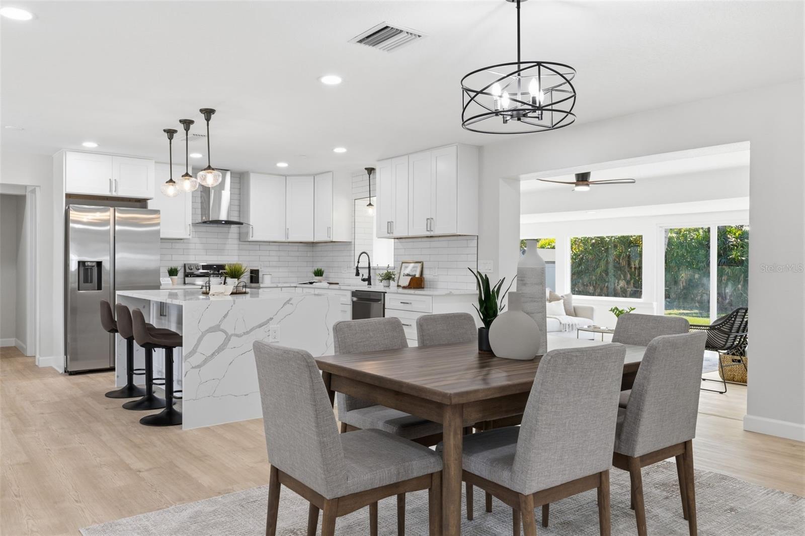 MEADOWS THE 1ST ADD - Residential