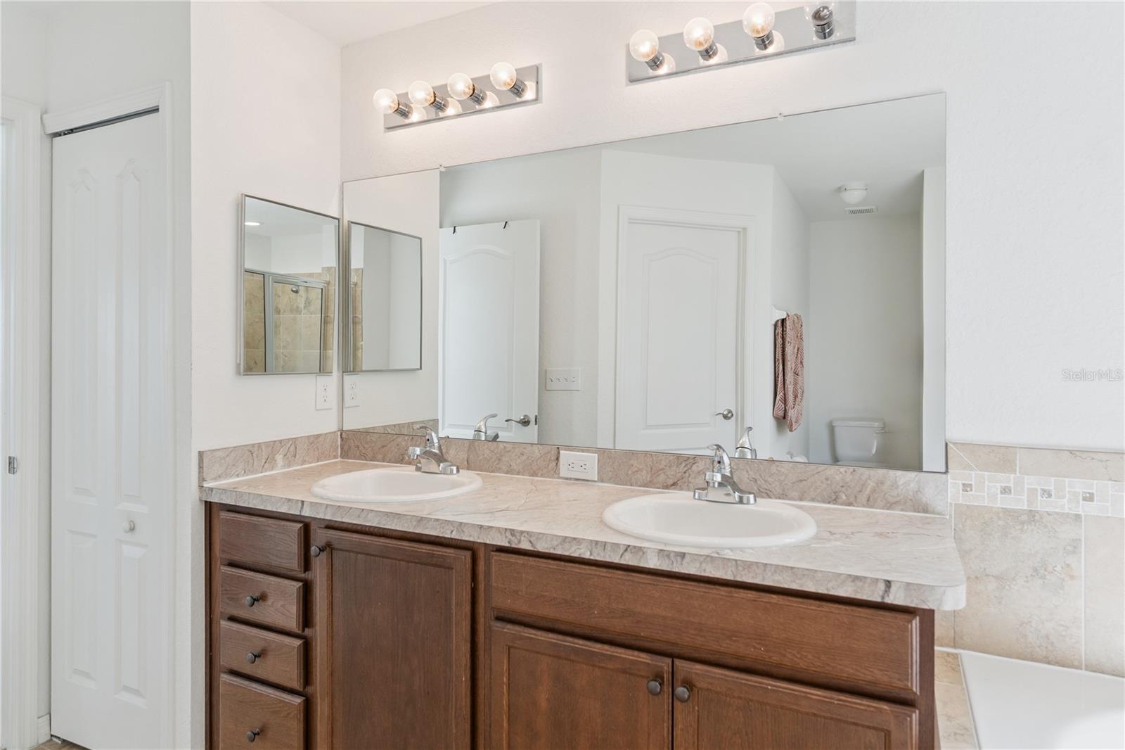 SOLIS GARDENS - Residential