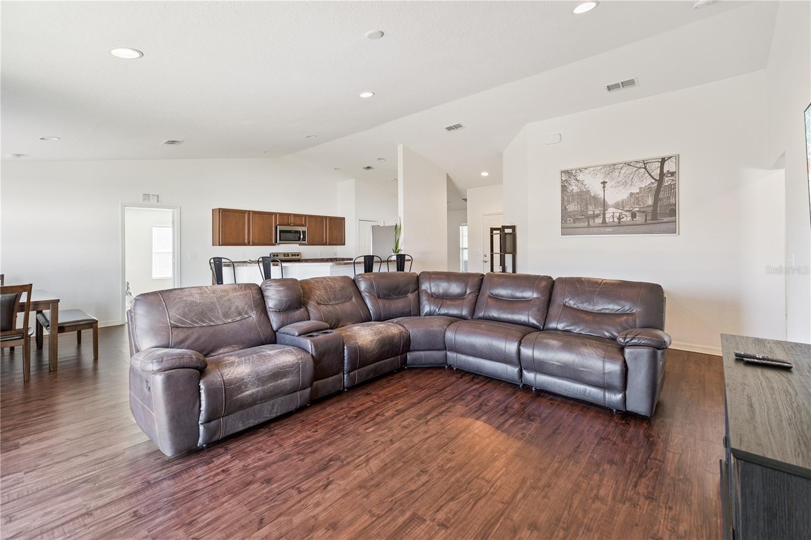 SOLIS GARDENS - Residential