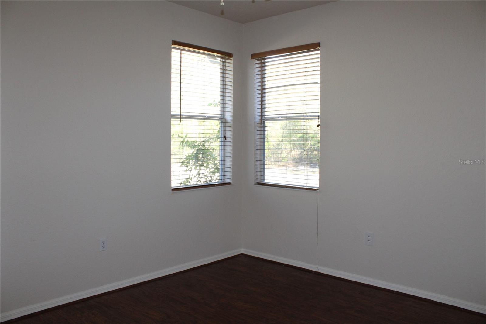 ROYAL HIGHLANDS - Residential