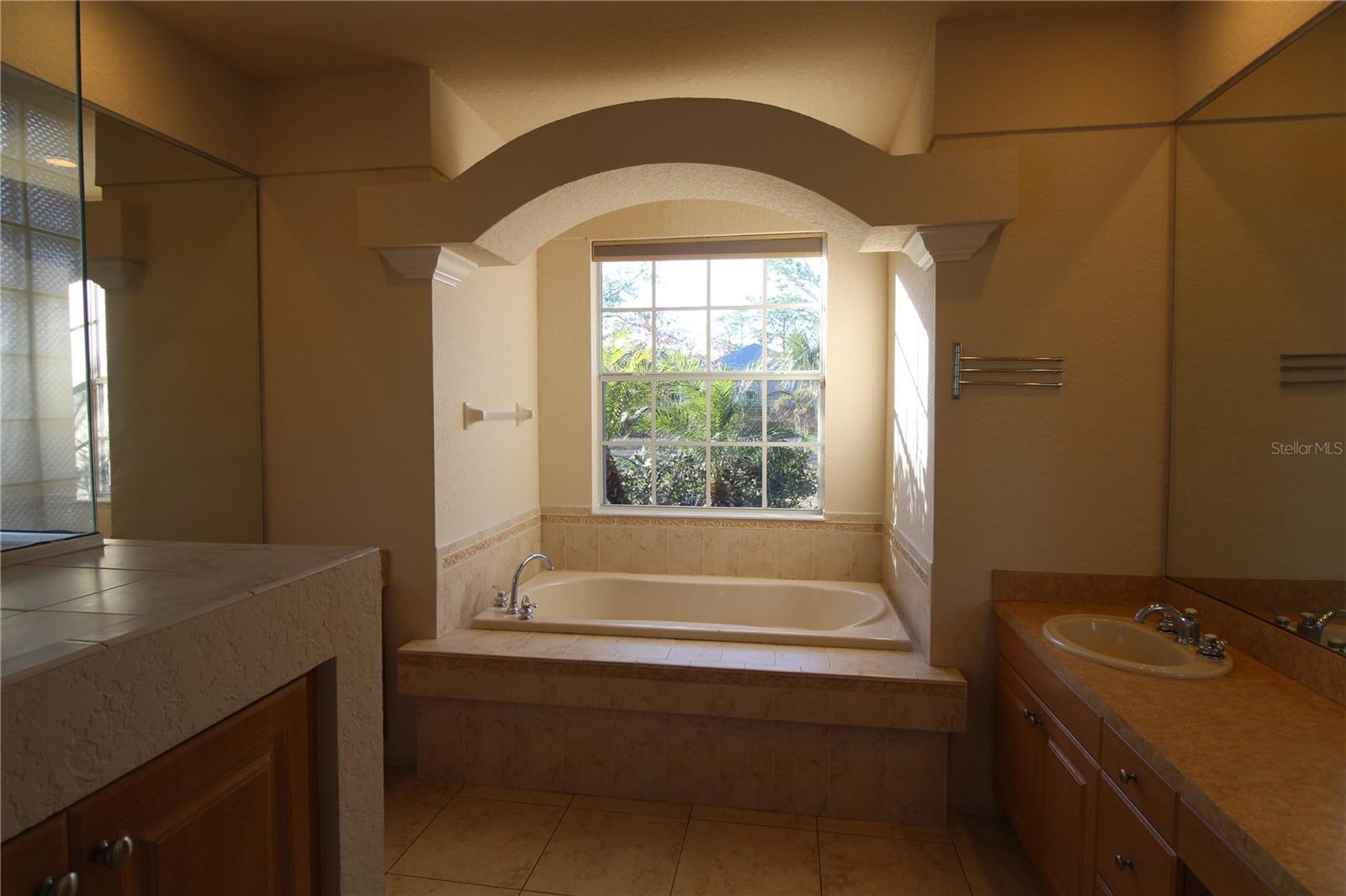 ROYAL HIGHLANDS - Residential