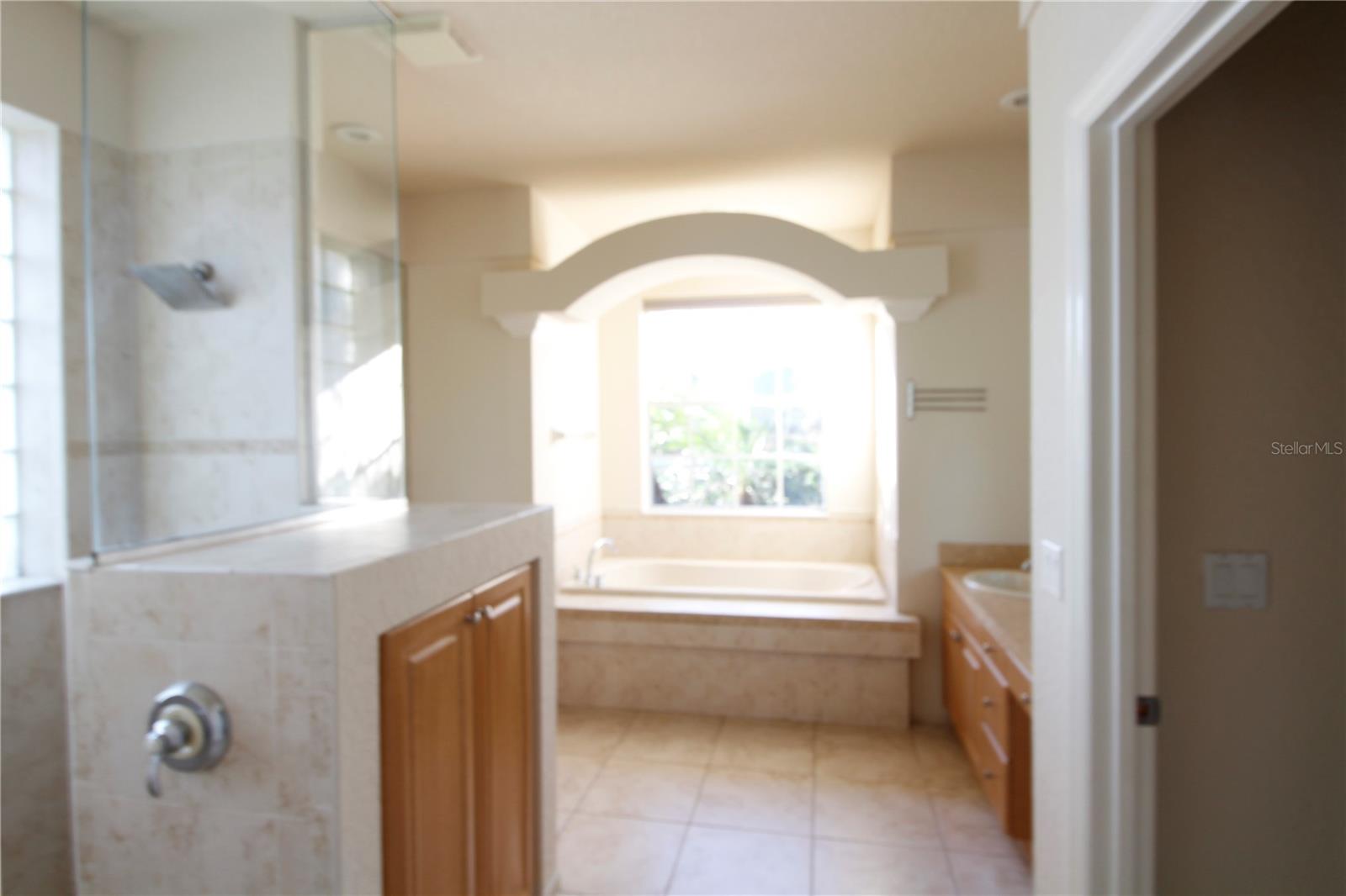 ROYAL HIGHLANDS - Residential