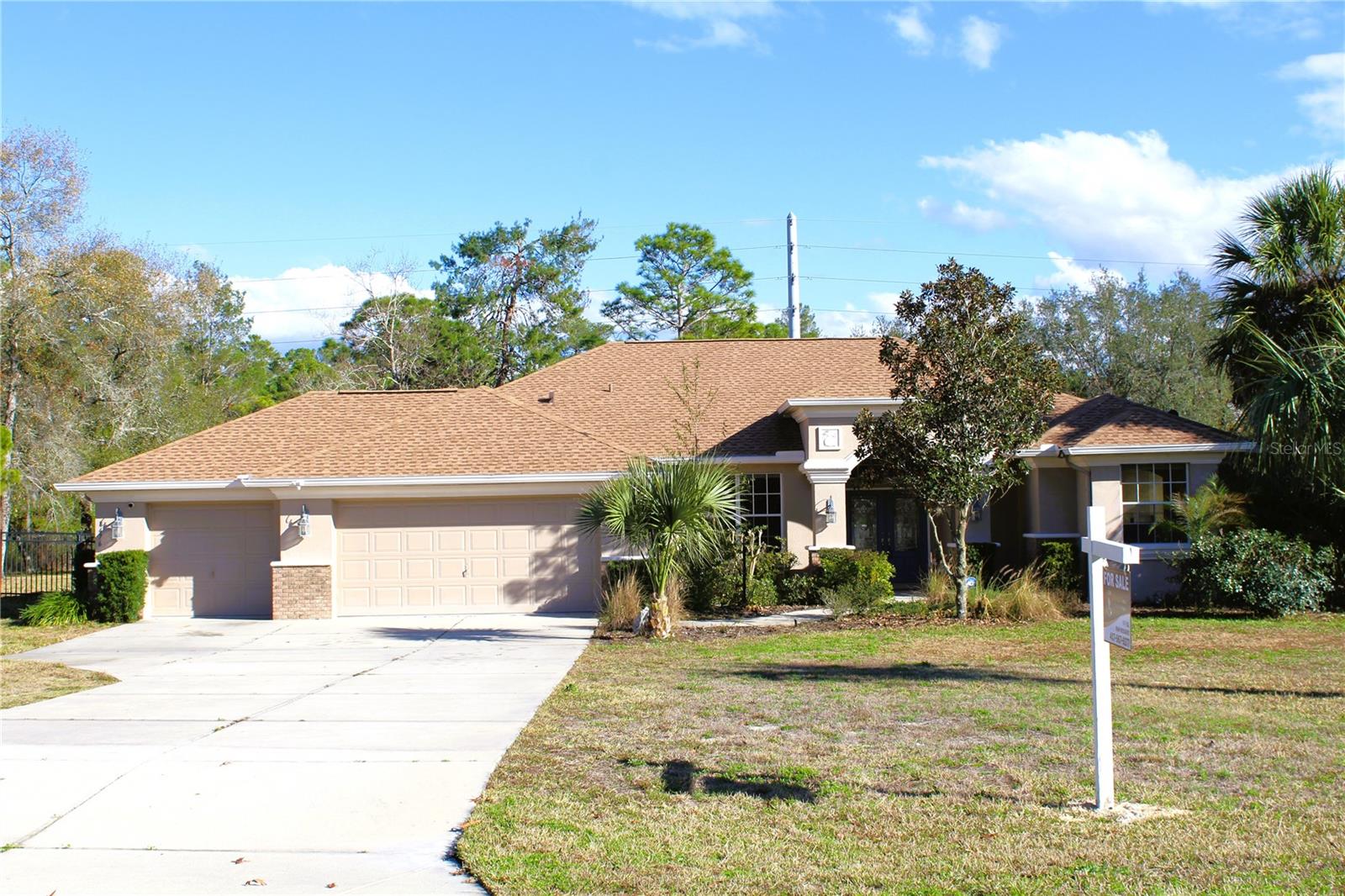 ROYAL HIGHLANDS - Residential