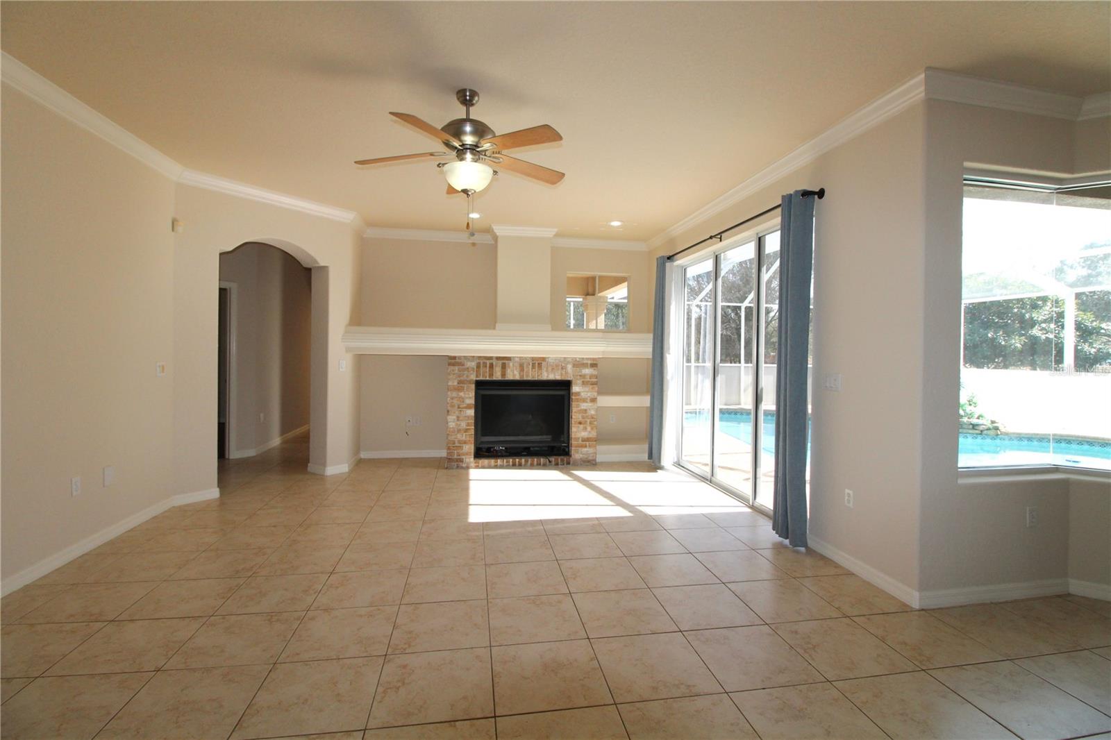 ROYAL HIGHLANDS - Residential