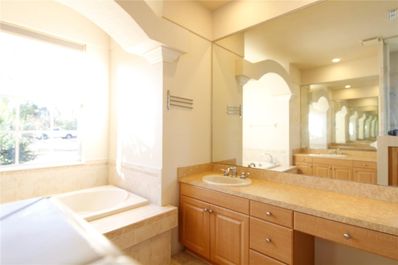 ROYAL HIGHLANDS - Residential