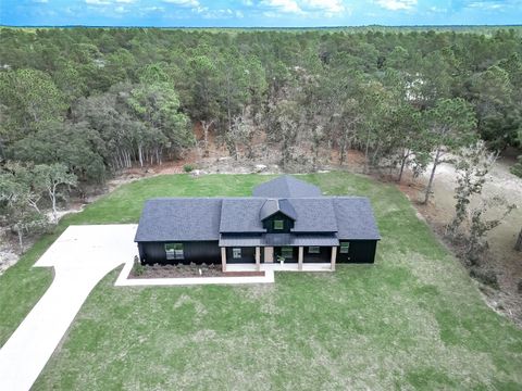 A home in DUNNELLON