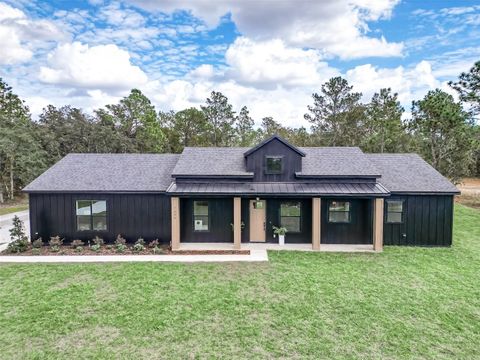 A home in DUNNELLON