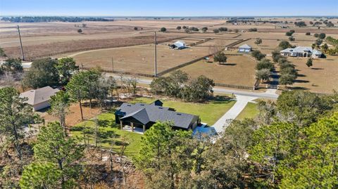 A home in DUNNELLON