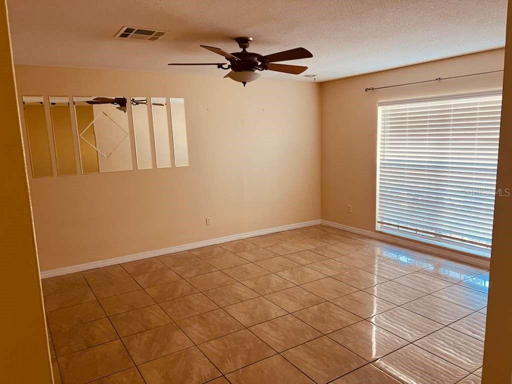 OAK HILL MANOR - Residential Lease