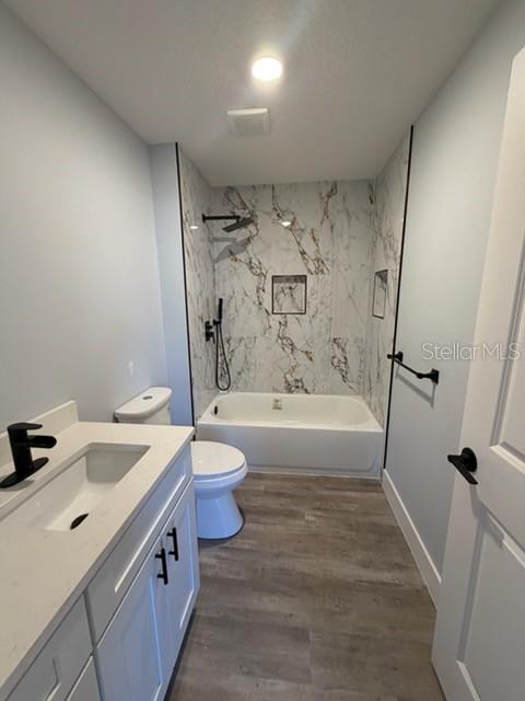521 SKYLINE DRIVE E