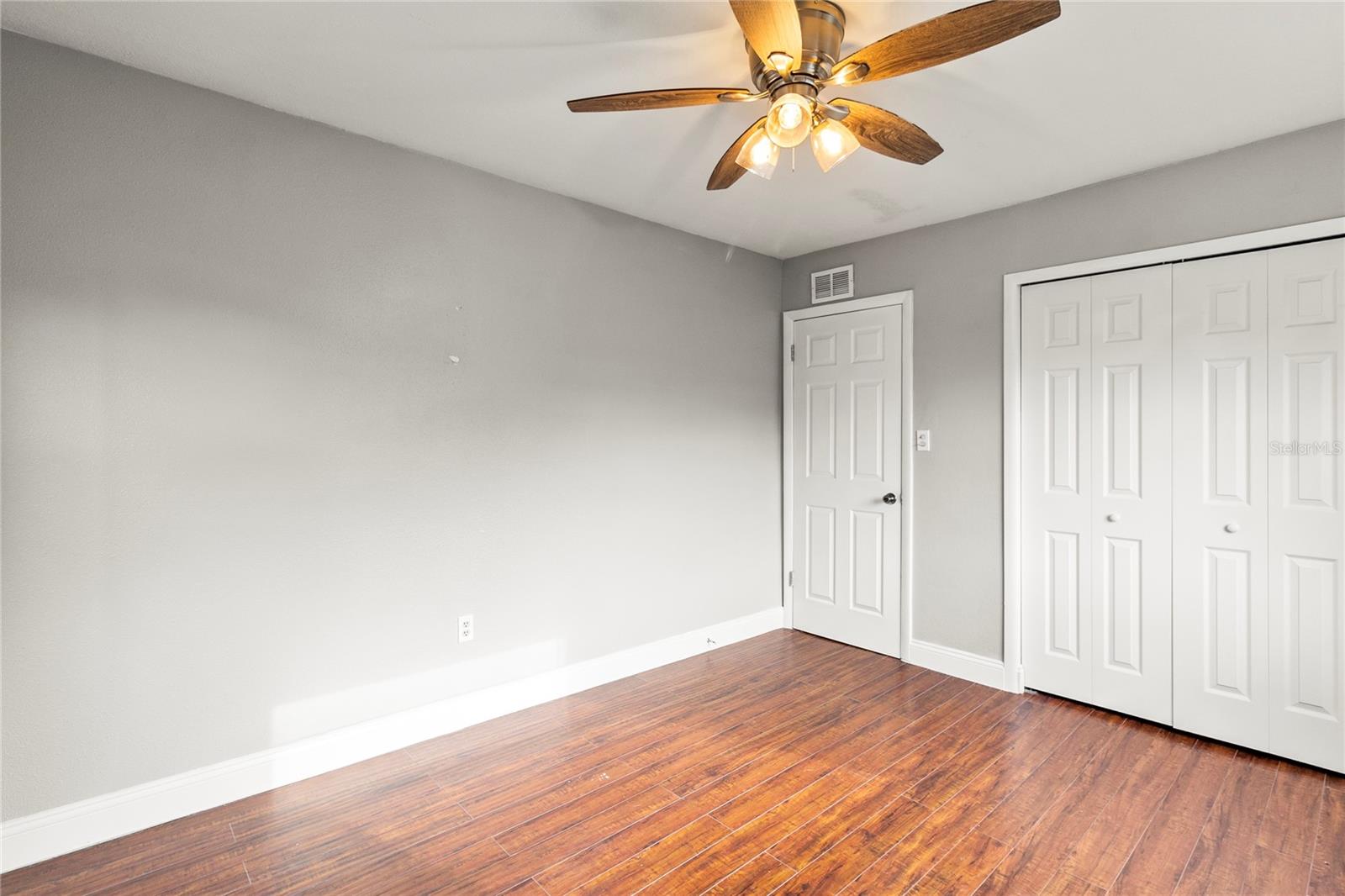 WINDMILL POINT CONDO - Residential Lease