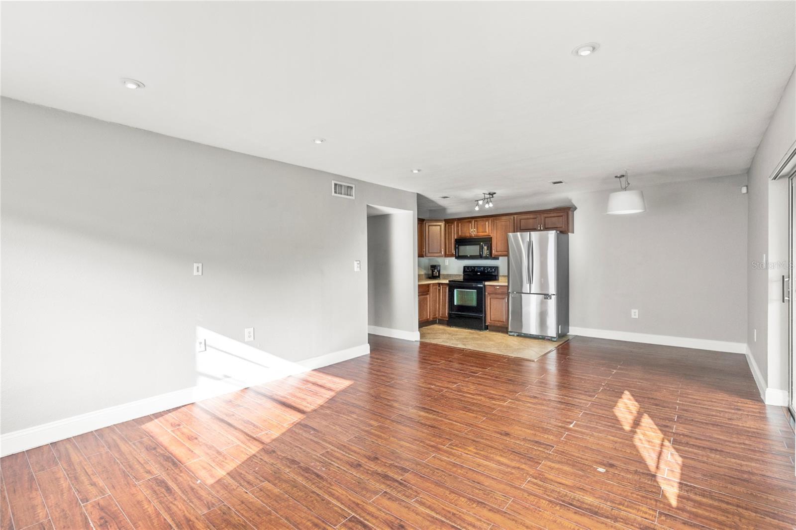 WINDMILL POINT CONDO - Residential Lease