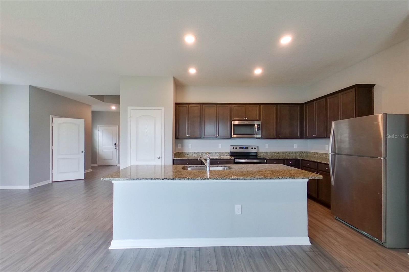 TRILBY XING PH 1 - Residential Lease