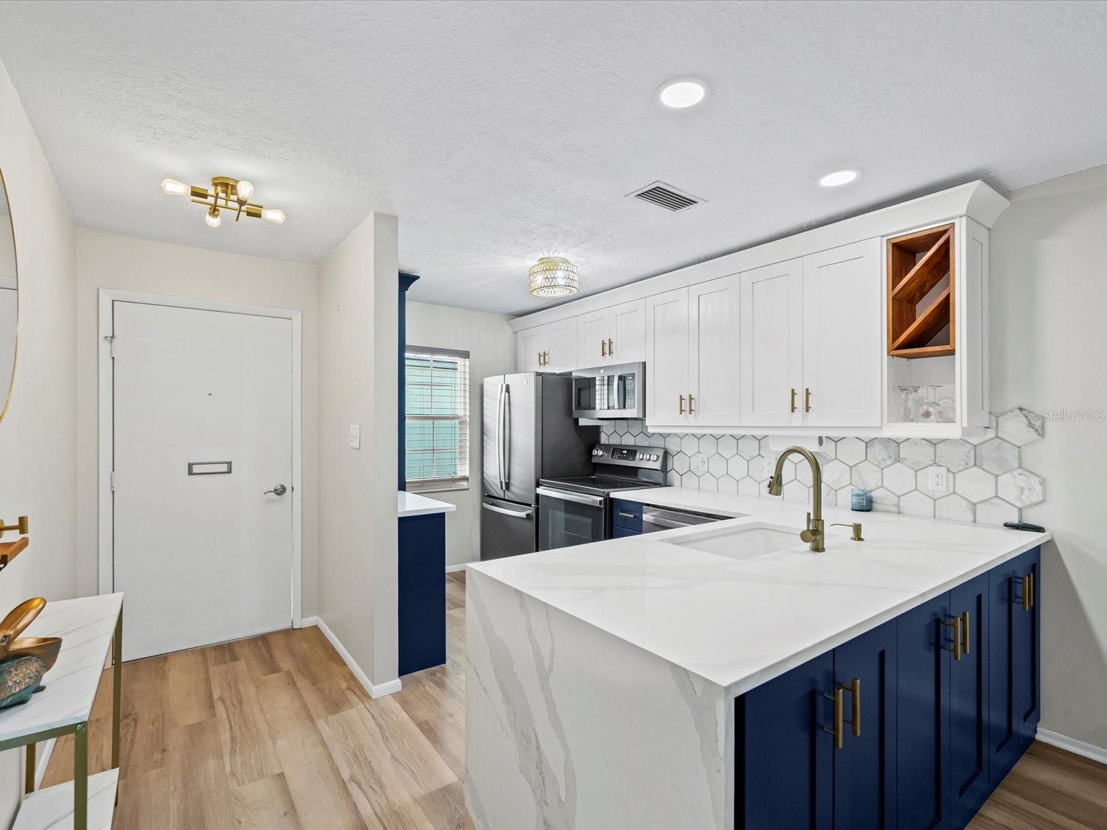 SEVEN SPGS VILLAS CONDO - Residential