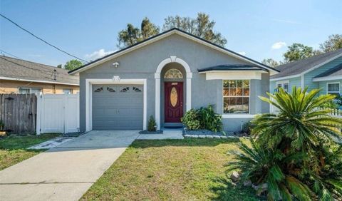 Photo of 2733 Mayer Street, Orlando, FL 32806 (MLS # S5123745)