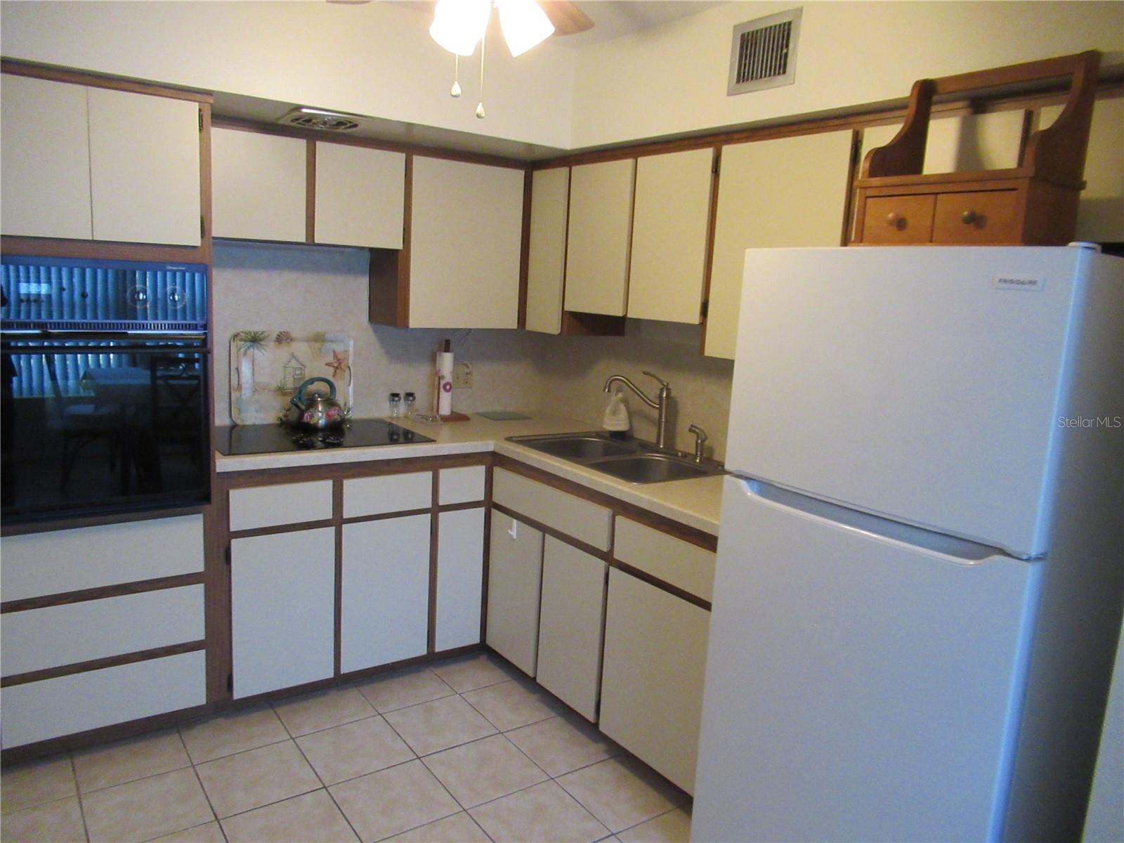 ON TOP OF THE WORLD - Residential