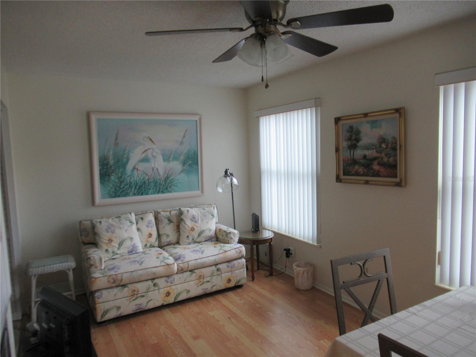 ON TOP OF THE WORLD - Residential