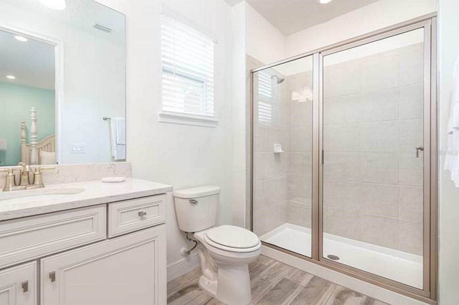 ROLLING OAKS PH 6 - Residential Lease