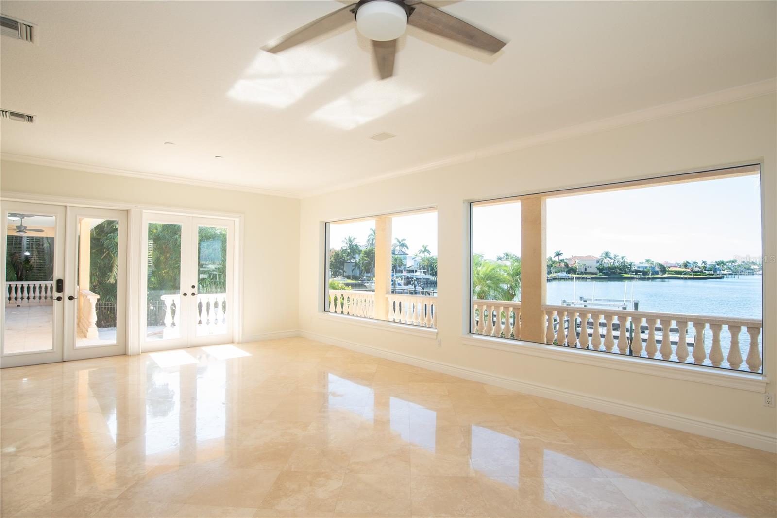 CORAL COVE - Residential Lease