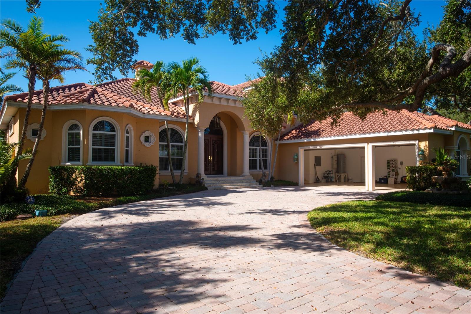 CORAL COVE - Residential Lease