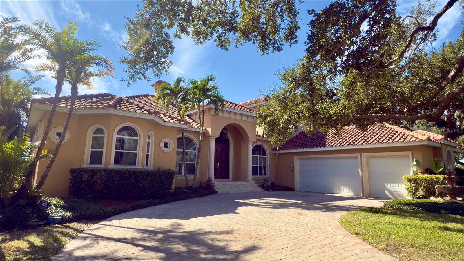 CORAL COVE - Residential Lease