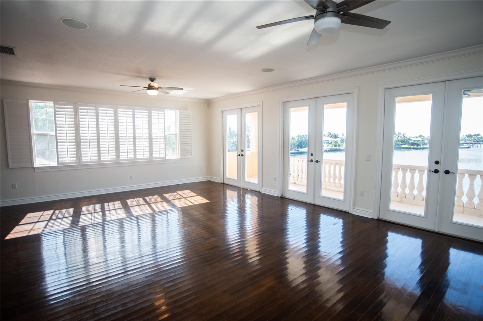 CORAL COVE - Residential Lease