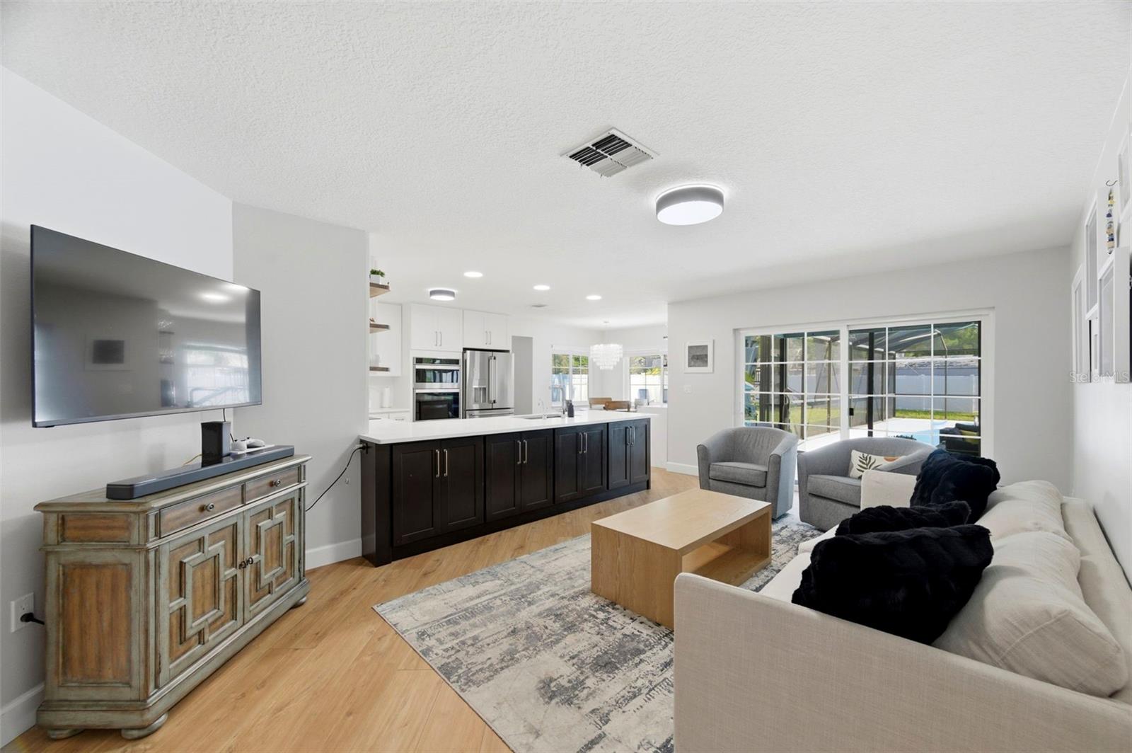 SEMINOLE TRAIL ESTATES - Residential