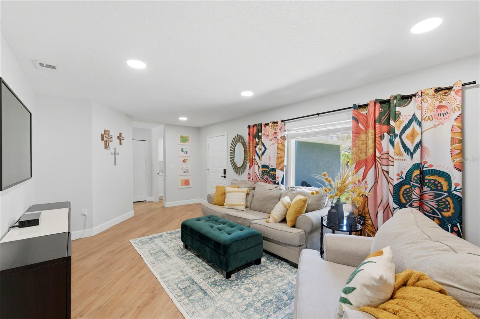 SEMINOLE TRAIL ESTATES - Residential